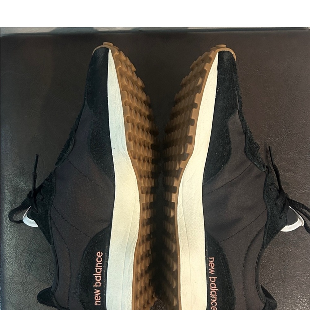 New Balance Women’s Black and White Athletic Sneakers with Gum Accents - Picture 5 of 9